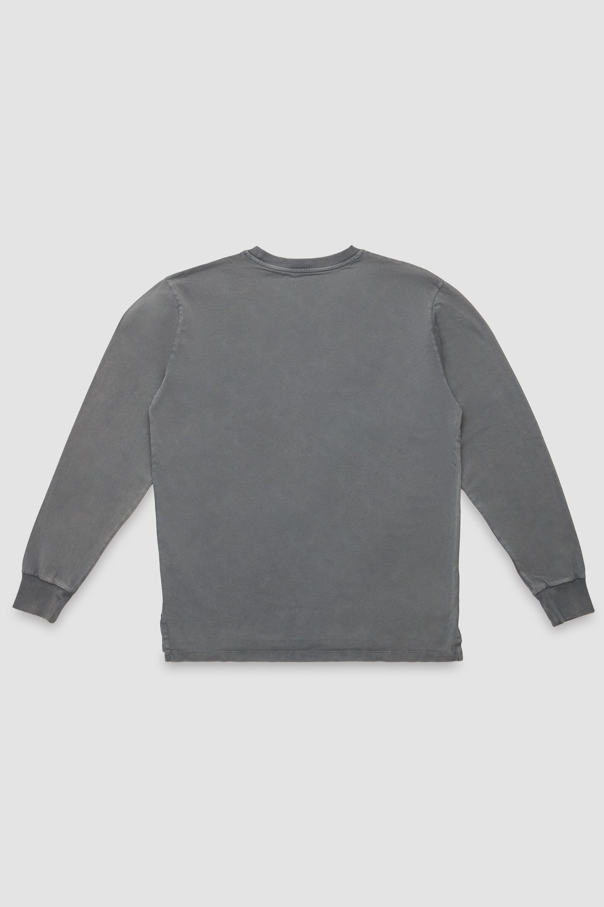 long sleeve t-shirt cuffs fade out wash