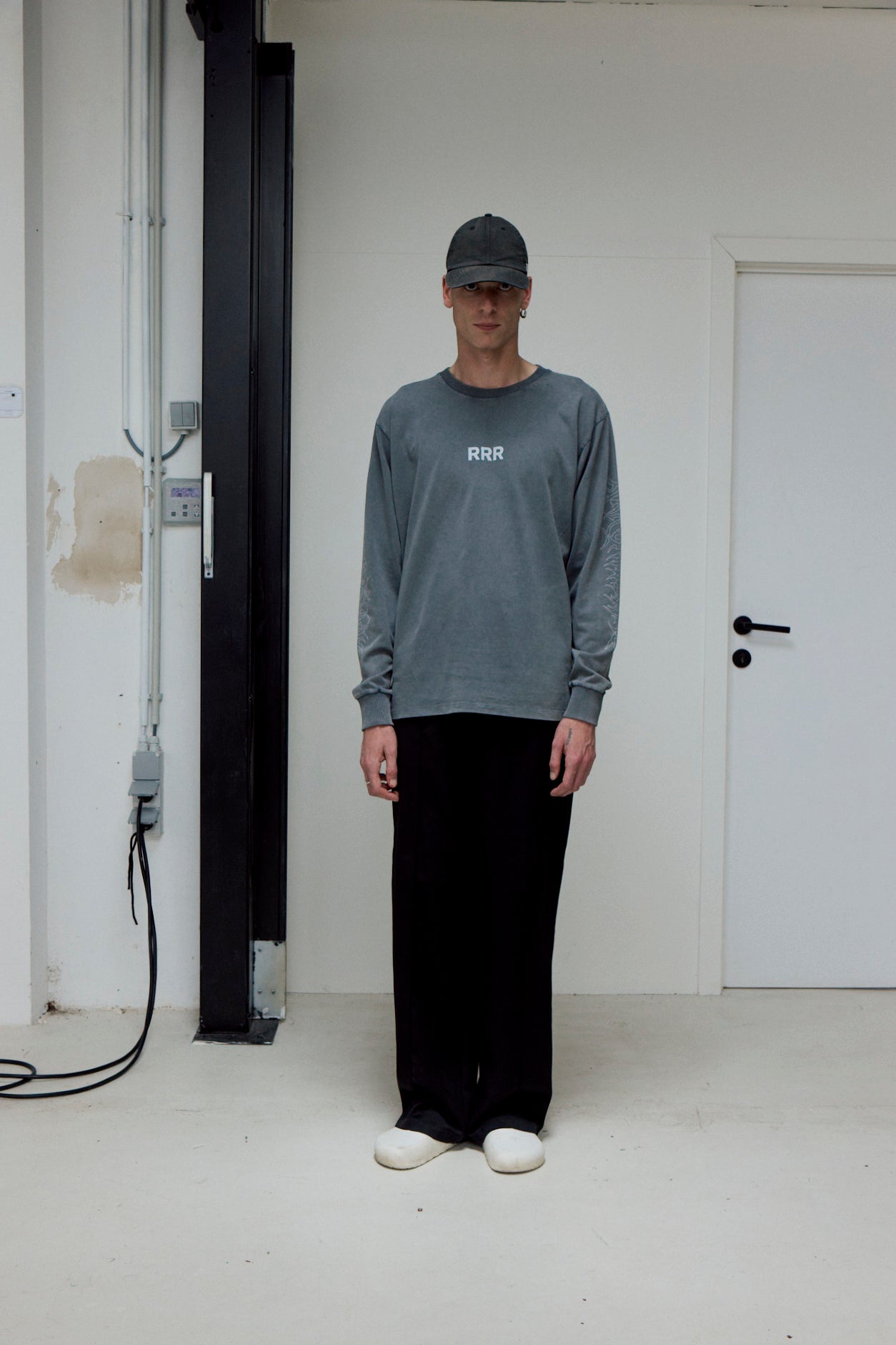 long sleeve t-shirt cuffs fade out wash printed