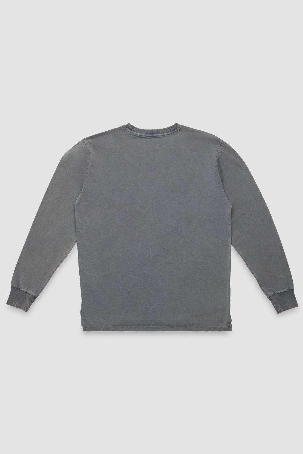 long sleeve t-shirt cuffs fade out wash