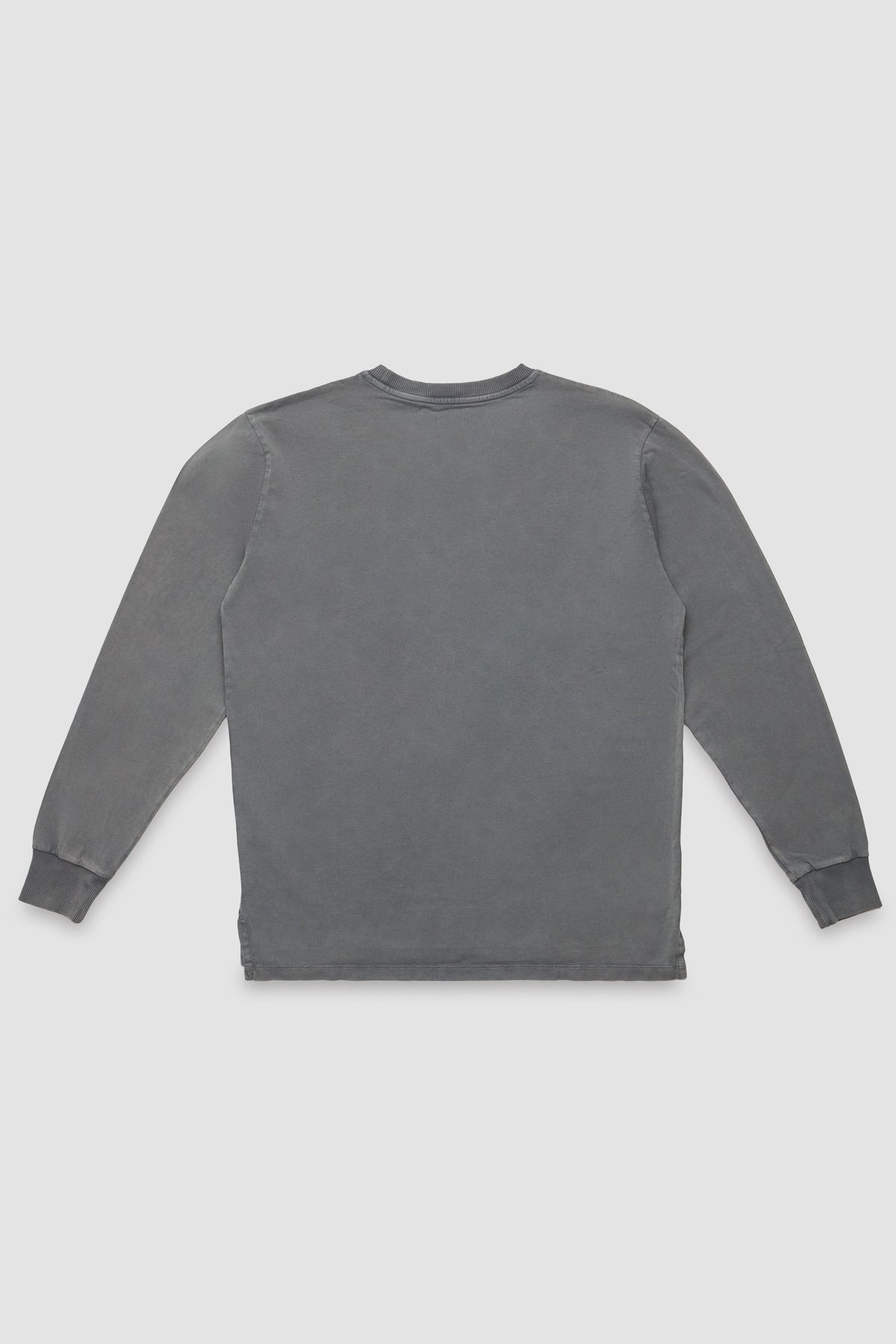 long sleeve t-shirt cuffs fade out wash