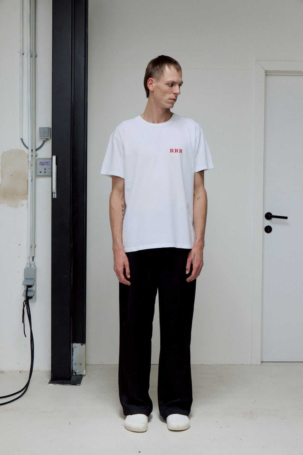 short sleeve t-shirt logo white