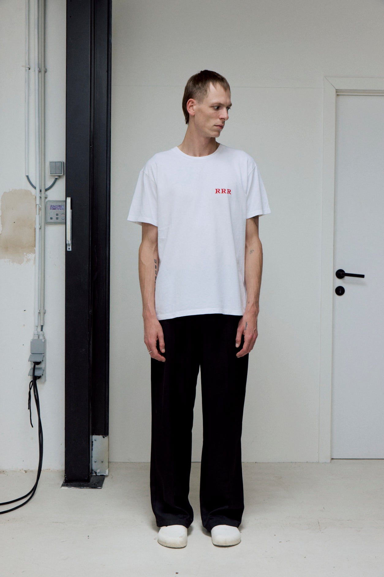 short sleeve t-shirt logo white