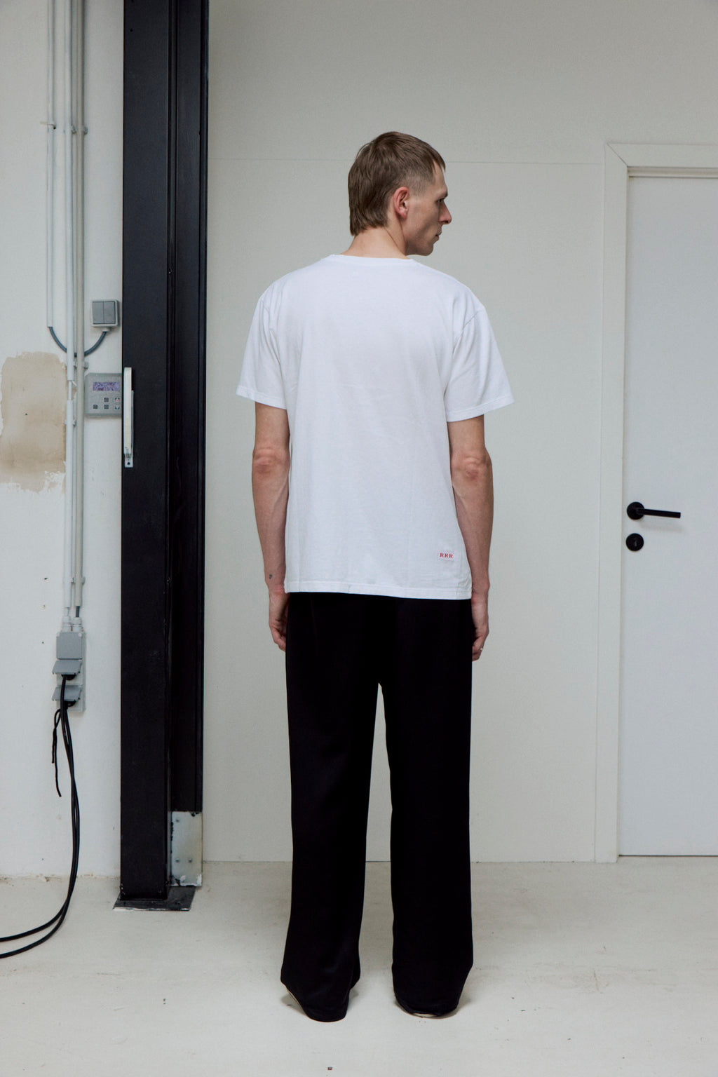 short sleeve t-shirt logo white