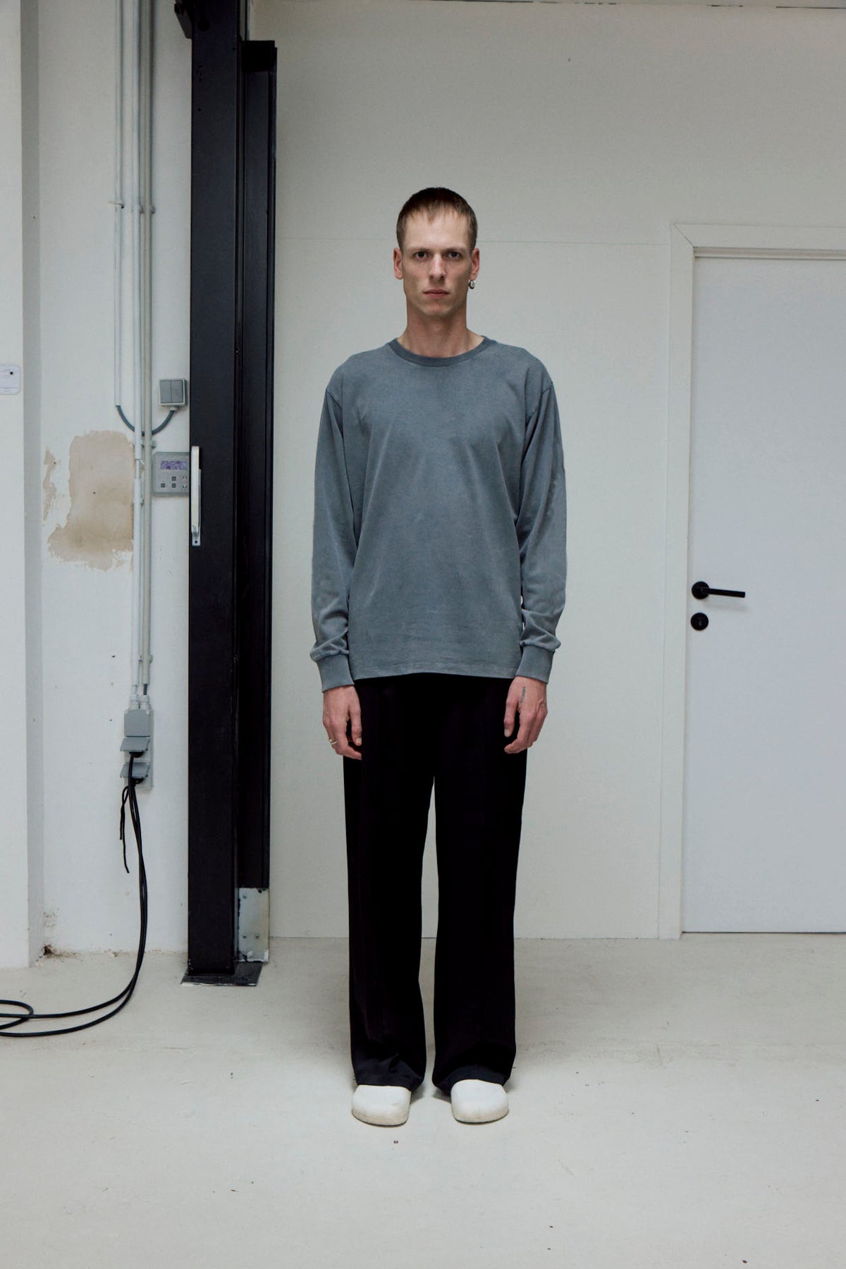 long sleeve t-shirt cuffs fade out wash